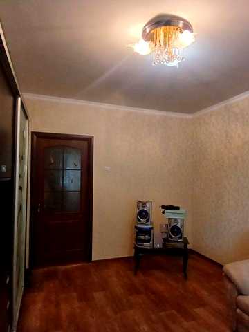 Продаю 2 к/к  Китобоев 12 ( Автономка)