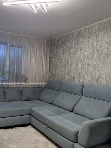 Продам  2 кім. квартиру зі зручним розташуванням  з дітьми.