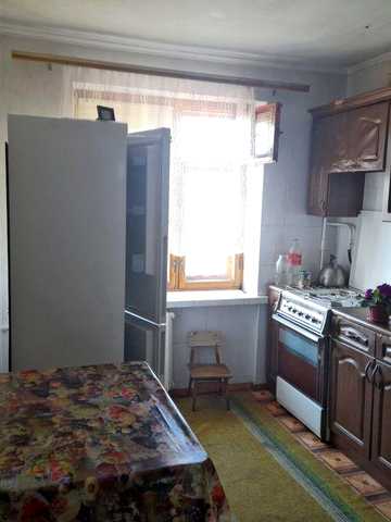 Здам 2 кімнатну квартиру в районі автовокзалу .