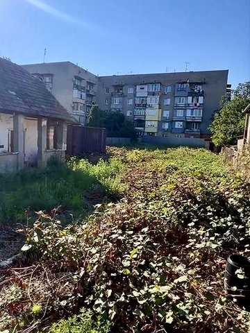 Дім 75 кв м та 10 сот з комунікаціями в місті
