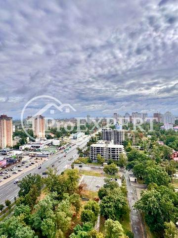 53 кв.м Берестейський просп, метро Житомирська 2хв