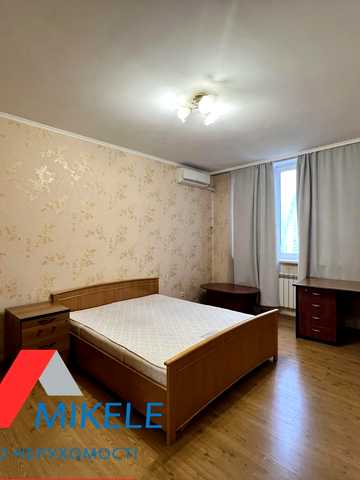 Бориса Гмирі вул., 6