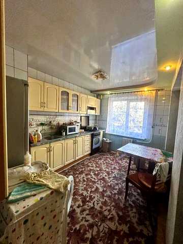 Продам велику 4к квартиру ж/м Тополя-3 Запорізьке шосе