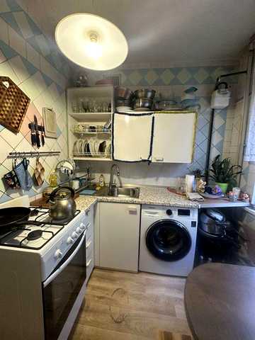 Продам 3 кімнатну квартиру на Салтівці, вул.Бучми,18