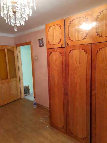 Здається в оренду 3 кімнатна квартира довгостроково у Сваляві