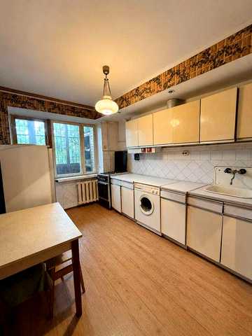Продам 2-кімнатну квартиру | 52 м2 | 15-й мікрорайон