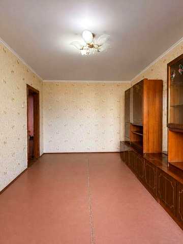 Продаю 2 х кімнатну квартиру по  вул. кравчука
