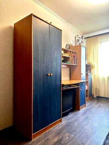 Продаж 2 кімн Празька 22 Дарницька площа, метро "Зверинецька", "Чернігівська" 4 поверх газ Держпрограми