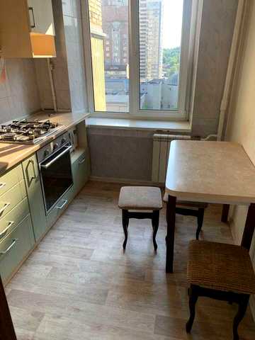 Продаж 2-х. кімнатної квартири в Центрі вул. Велика Васильківська 118, М. Палац Україна