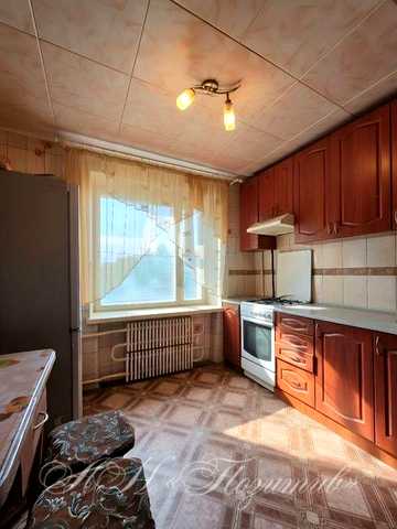 Продаж великої 3кмн квартири  вул.Троїцька