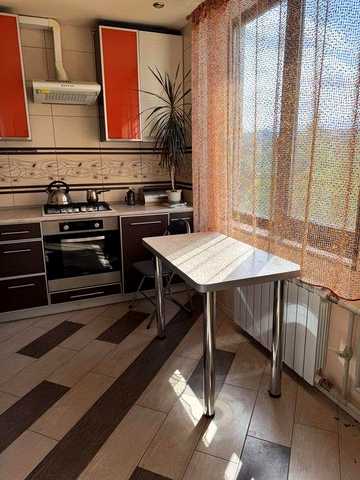 Сдам 4 ком кв  первый дом м. Салтовское 522 м-рн с ремонтом