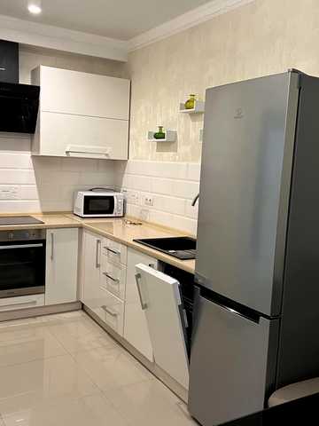 None 900 USD