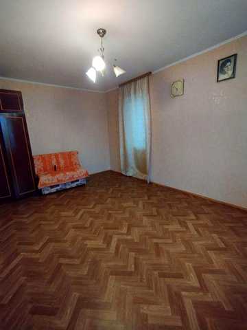 продам 1 кімнатну квартиру в центрі міста по вулиці Грушевського
