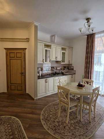 Оренда 2-кімнатної квартири напроти Ратуші | 77 м² | Самий центр