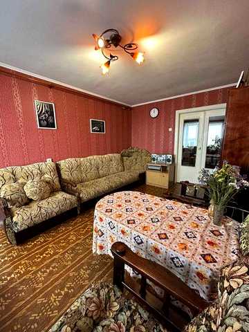 Продам від власника 4-кімн квартиру в Чернігові (91кв. м.)