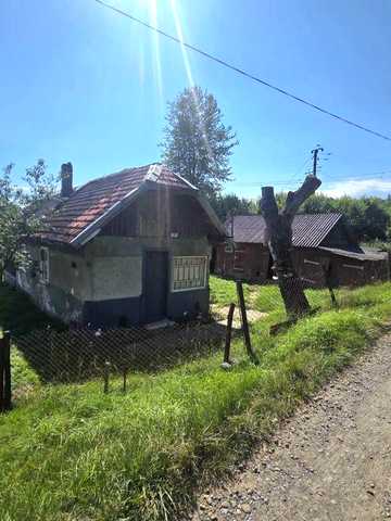 Продаж затишного будинку у Карпатах — с. Межиброди між м. Стрий та м. Сколе