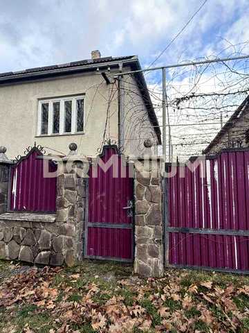 Продаж просторого будику в смт Королево