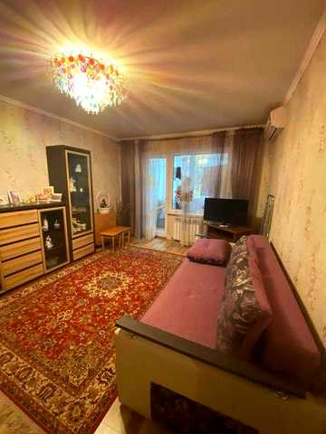 Оренда 2 кімнатної квартири вул. Хоткевича. Здається до 1 черня