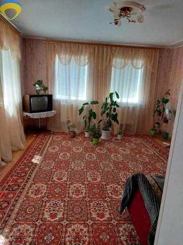 Продам гарний великий будинок з ремонтом в с. Великий Буялик