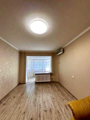 Продам 2к кварт. 4 Таврический.