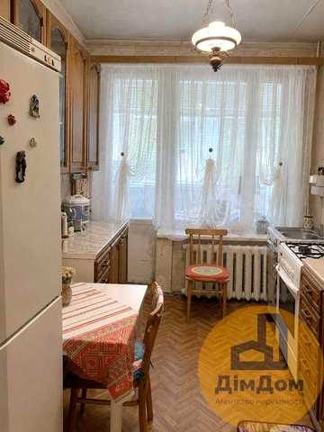 Оренда 3-кімнатної квартири в Урядовому кварталі  / вул. Шовковична, 30/35 / ст. м Хрещатик / Печерські Липки / / Світло 24/7