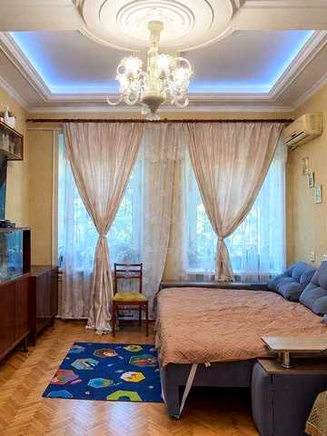 3-комнатная с ремонтом, рядом Центр, своё паркоместо