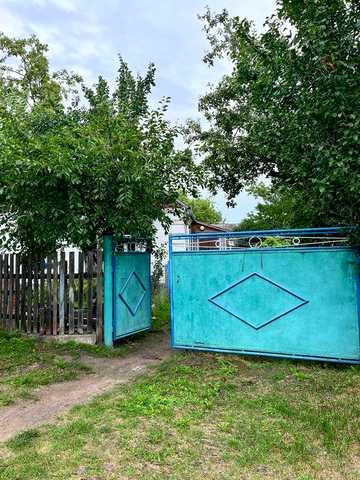 Продам будинок із земельною ділянкою