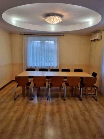 Оренда будинку в лісі