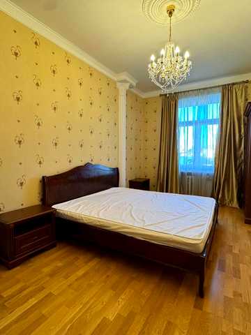 Ділова вул. (Димитрова), 6