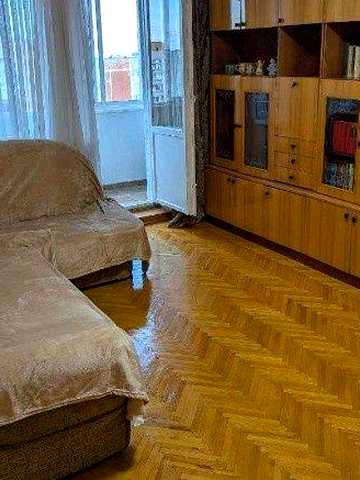 Сдам 1 комнатную  квартиру на левом берегу  11й район