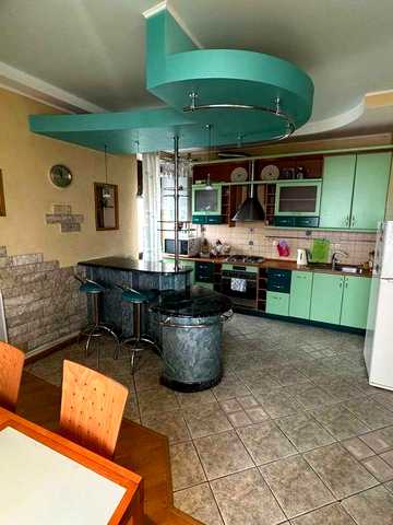 2-кімнатна квартира-студія в центрі Полтави | 98 м²
