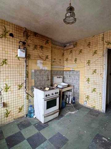 Продам 4-комнатную квартиру по цене 2-комнатной. Улица Калиновая, 61