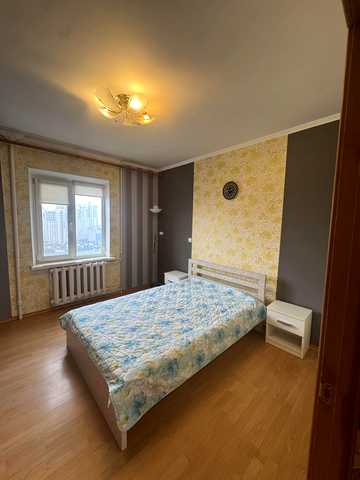 Срібнокільська вул., 16