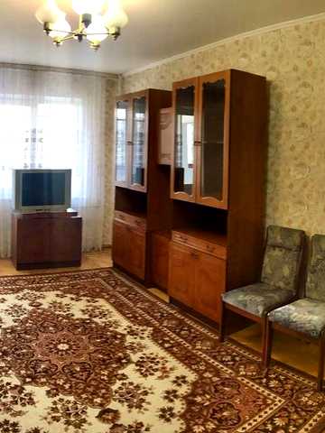 Академіка Єфремова вул. (Командарма Уборевича), 18