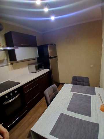 Продам 3 кімнатну квартиру по вулиці Сергія Слісаренка V. M.