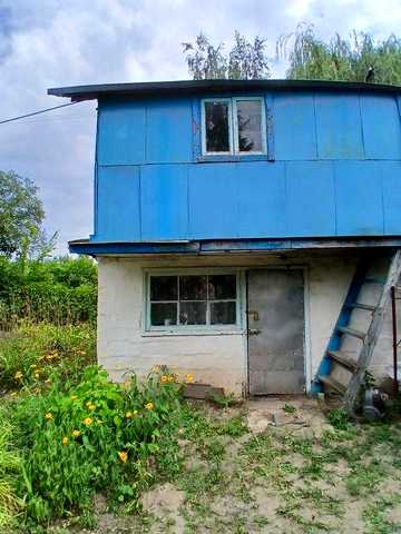 Продаж пів будинка