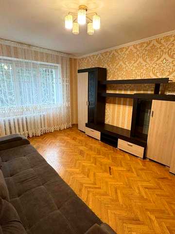 Продаж 3-х кімнатної квартири • 2-й поверх • Іллінська