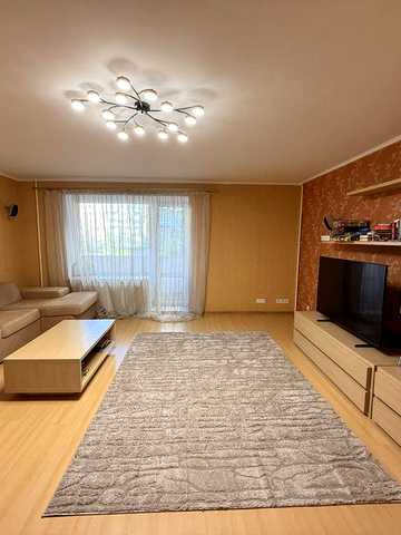 Продаж квартири по вулиці Київська, район Бам, 6 кімнат