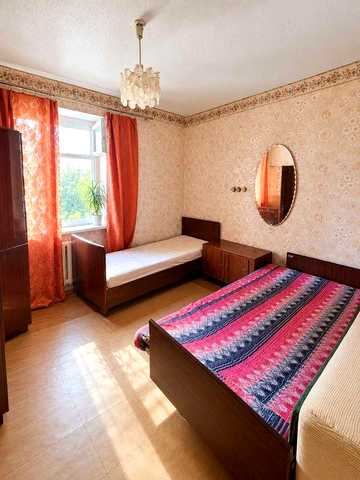 Продам 2к квартиру на Тополе 3
