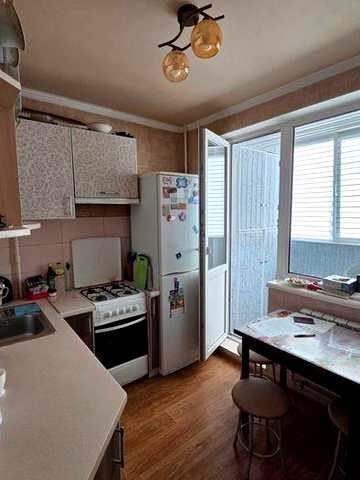 Продам квариру метро Индустриальная