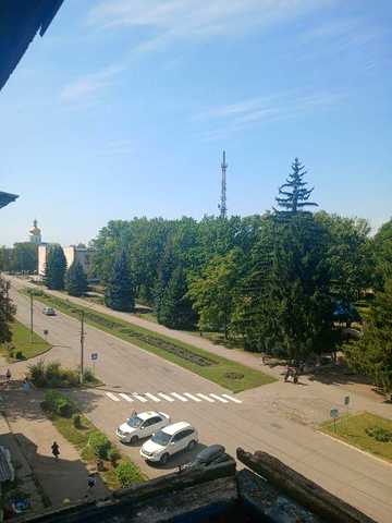 Продам 2 кімнату квартиру в центрі міста,торг