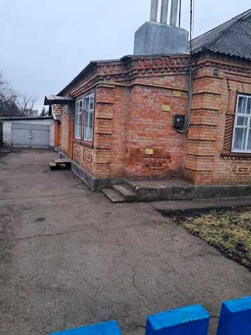 Будинок з двома гаражами, літня кухня, газ, вода,погріб