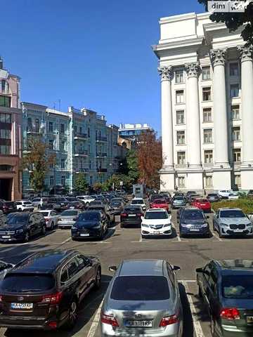 Продаж 2кімн 62м   Н3.7м Десятинна Андріївський узвіз Михайлівська пл