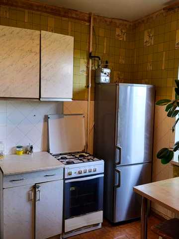 Академіка Корольова вул., 20