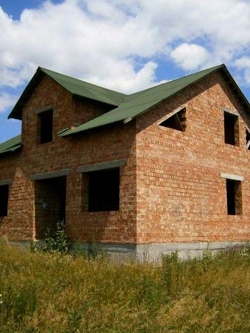 Дім дом в Новоселиці 10 або 20 соток землі