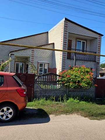 Продаж просторого двоповерхового будинку 142,8 м² у центрі смт Юр’ївка