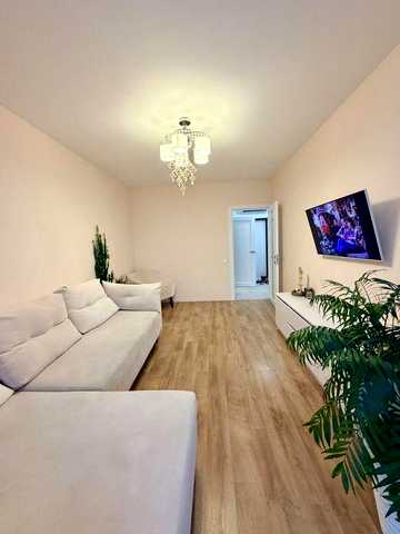 Продаж 2-кімнатної квартири 67 м.кв., вул. Малоголосківська