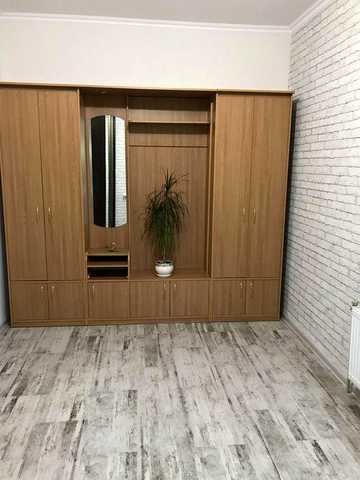 Продаж двоповерхового будинку