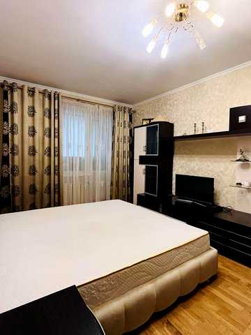 Оренда/Квартири 1к, 50м2  Позняки вул Драгоманова 1л