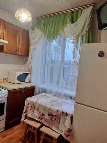 Здається двох кімнатна квартира, Центр, 12000+ ком